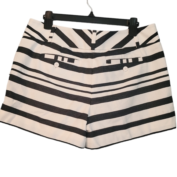 New York & Company | Black Stripe 7th Ave Design Studio Shorts - WomenSize 10 - Picture 4 of 5